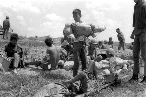 Vietnam War 1972 An LỘc Mùa Hè đỏ Lửa Civilians Wounde Flickr