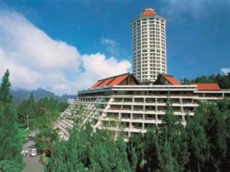 Hotel offers strategic location and easy access to the lively city has to offer. Awana Genting Highlands Golf And Country Resort Hotel ...