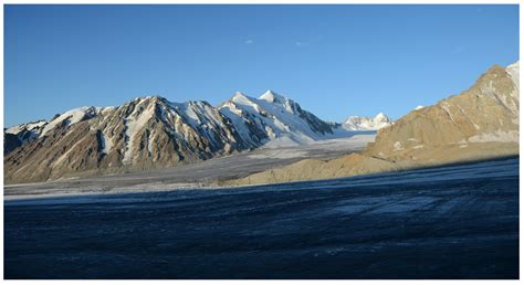 Altai Gebirge I Foto And Bild Landschaft Berge Mongolei Bilder Auf