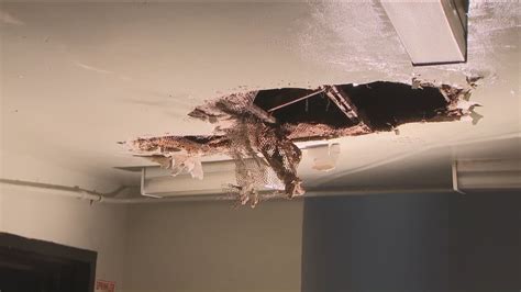 Harlem Residents Worry About Leaking Gaping Hole In Lobby Ceiling Pix11