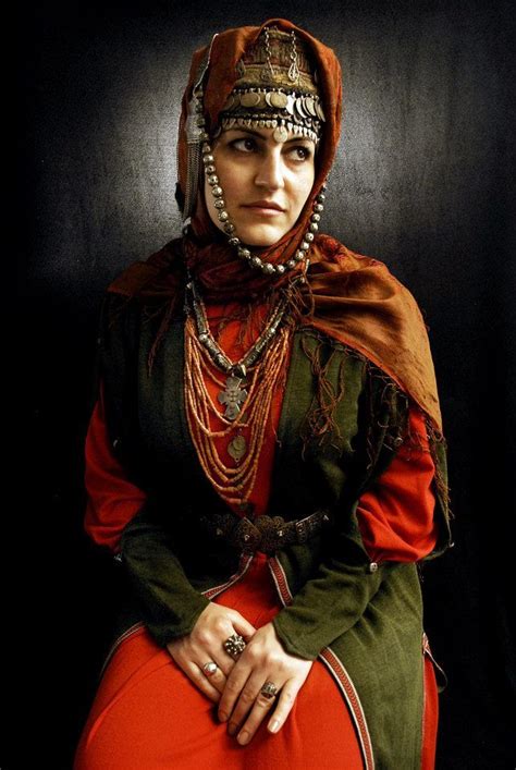Armenian Woman In Traditional Garments 960x643 Armenian Clothing