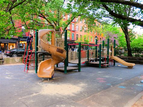 Playgrounds In New York Uk