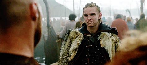 Previously in vikings, hvitserk had been shown spiraling downwards as he struggles to cope. Querencia \\ Hvitserk Ragnarsson - Chapter 12: The ...