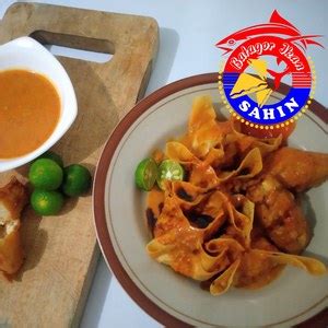 500 grm kacang tanah, 250 grm gula merah, 100 grm bawang putih, 150 grm cabe merah besar, 75 grm cabe rawit pedes, 35 grm kemiri, 2 sdt garam, air untuk merebus, minyak untuk menumis. Bumbu Siomay Pedas / Buat kamu yang ingin cobain hidangan ...