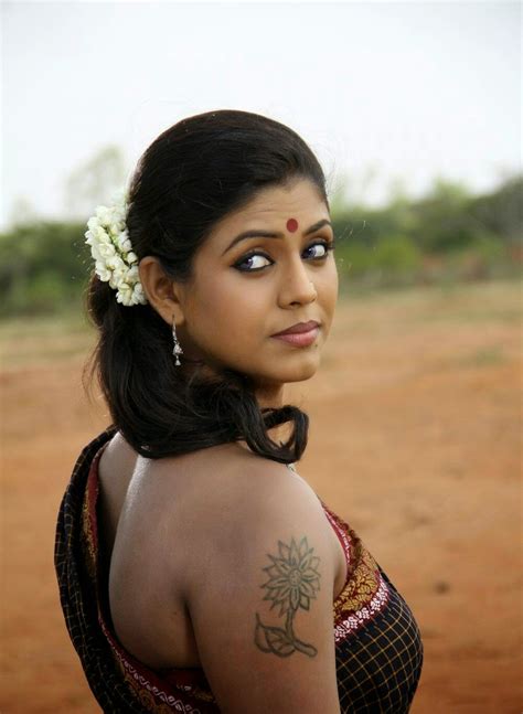 Actress Iniya In Kerala Traditional Dress And Makeup Vrogue Co