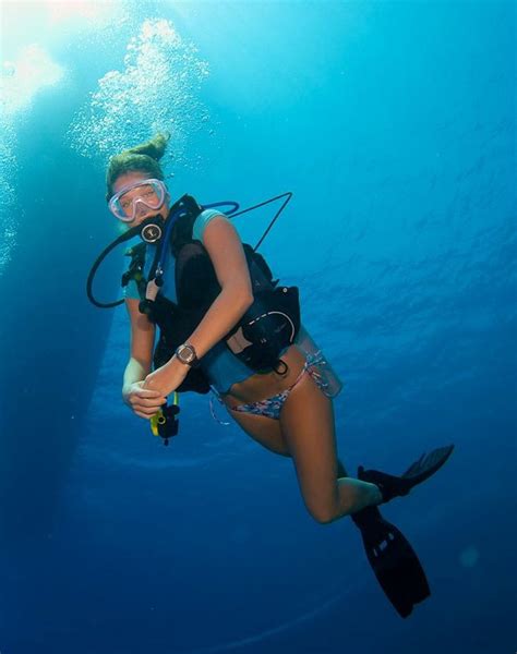 Pin By Marcin Bieniaszewski On Diving Scuba Diver Girls Scuba Girl Wetsuit Scuba Girl