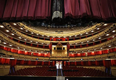 Prize To The Royal Theater As The Best Opera In The World