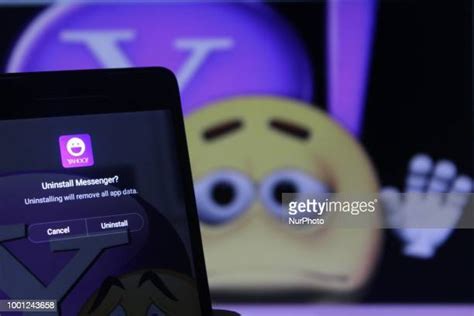 Yahoo Messenger Photos And Premium High Res Pictures Getty Images