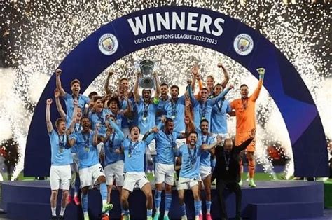 pertama kali manchester city juara liga inggris