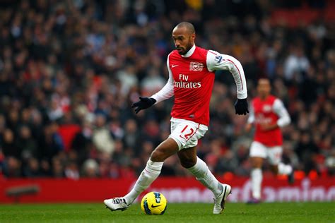 Thierry Henry Will Return To Arsenal Claims Arsene Wenger Ibtimes Uk