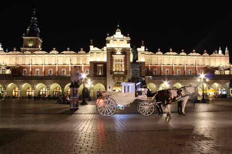 El precio del billete de avión de ida y vuelta más barato a varsovia desde cracovia durante el mes pasado. Pekuliaridades : Leste Europeu: um roteiro pela Polônia ...