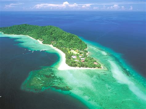 Di antaranya banyak pulau di sana, ada satu yang paling cantik, masih perawan dan berada di paling utara: Pulau di Sabah yang PALING MENARIK untuk bercuti