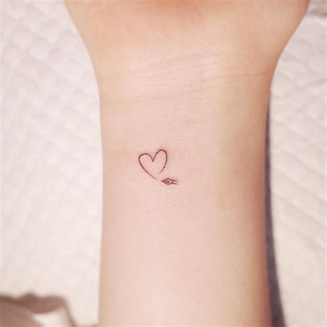 15 Tatuajes Minimalistas Para Los Amantes De Lo Discreto Tatuajes
