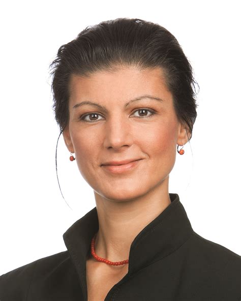 Along with dietmar bartsch, she was the parliamentary chairperson of die linke from 2010 to 2019. Fotos (Wagenknecht)