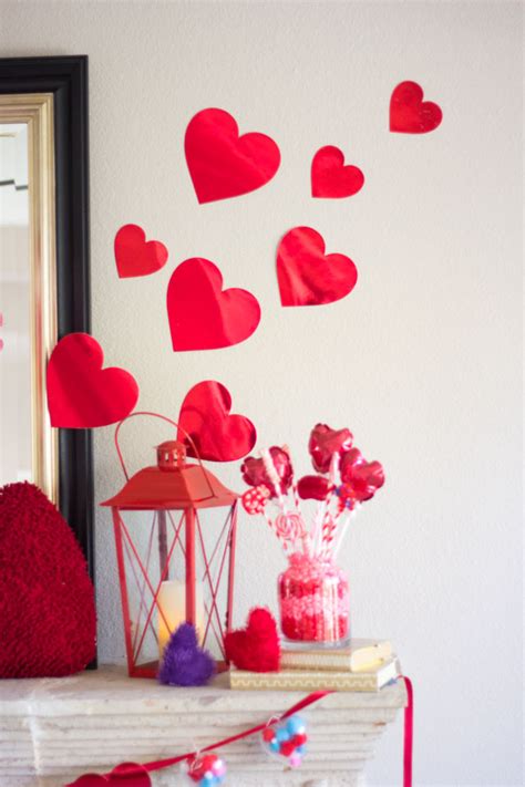 Heart Filled Valentines Day Mantel Design Improvised