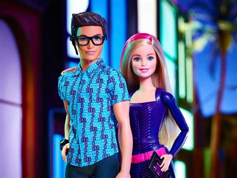Barbie En Ken Hebben Een Knipperlichtrelatie Sinds 1961 — Dit Is Een Complete Tijdlijn Van Hun