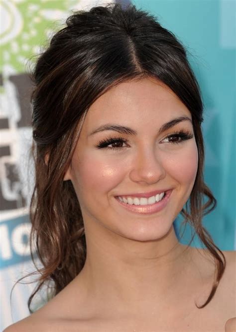 See more ideas about long hair styles platinum blonde hair pale skin bob hairstyles for medium hair,20's and 30's hairstyles bun updos for long hair,crochet braids hair loose finger waves. Prom Hairstyles Hair Extensions | Homecoming hairstyles ...