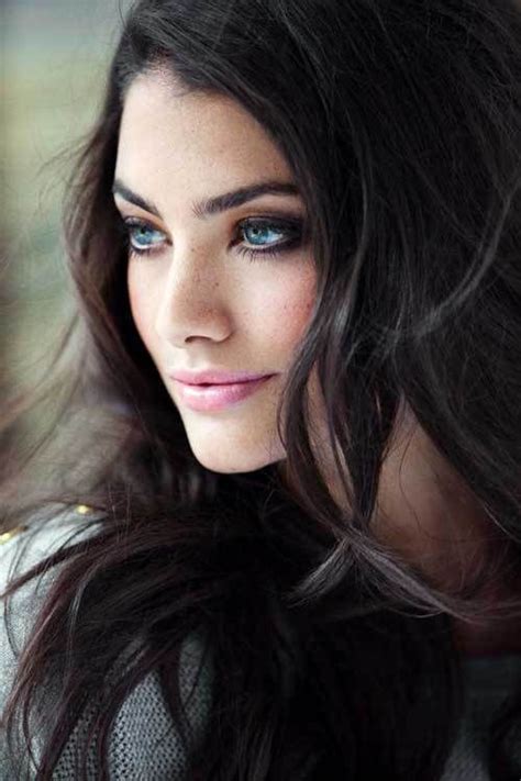 15 Modische Frisuren Für Mädchen Mit Langen Haaren Dark Hair Blue Eyes Black Hair Blue Eyes