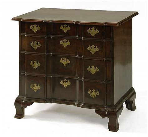 Lot Chippendale Style Block Front Chest In Mahogany With Four Graduated Drawers And Ogee