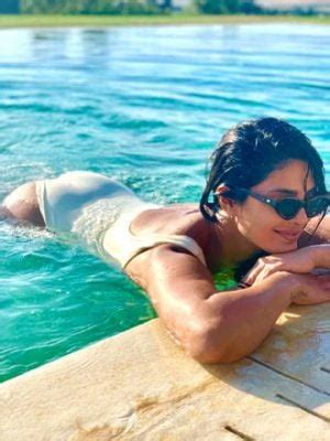 Priyanka Chopra Sexy Hot Body Pics Xhamster