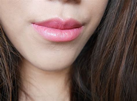Swatches And Review Guerlain La Petite Robe Noire Lipsticks The