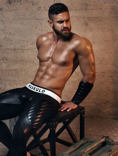 Gorgeous Muscled Hunk Kirill Dowidoff For Maskulo Nude Male Models