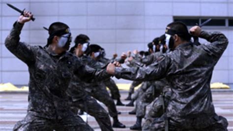 بيونغيانغ تحمل سيؤل مسؤولية توقف المفاوضات بين الكوريتين Bbc News عربي