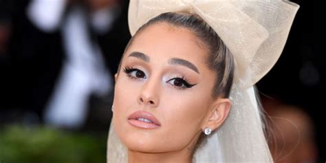 Ariana Grande Is Totally Unrecognizable With This Insane Makeunder