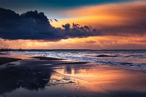 Sea Beach Sunset Dusk Water Reflection Hd Wallpaper Peakpx
