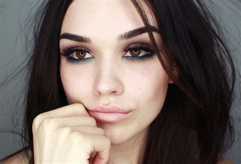 The Seductive And Mysterious Appeal Of Dark Makeup