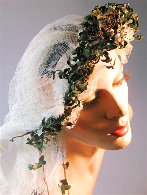 Vintage 1920s Wedding Veil 20s Bridal Headpiece With Green Foliage