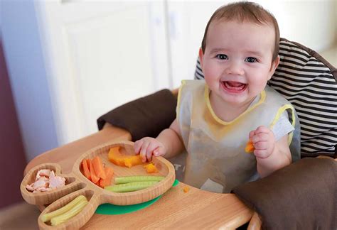 This resource provides examples of meals for babies who are 6 to 12 months old. 7 Month Old Baby Feeding Schedule, Recipes And Tips