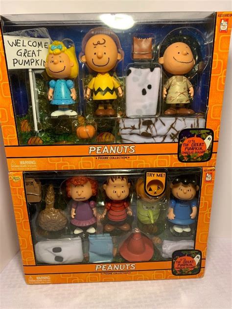 Peanuts Its The Great Pumpkin Charlie Brown Figure Collection Sally