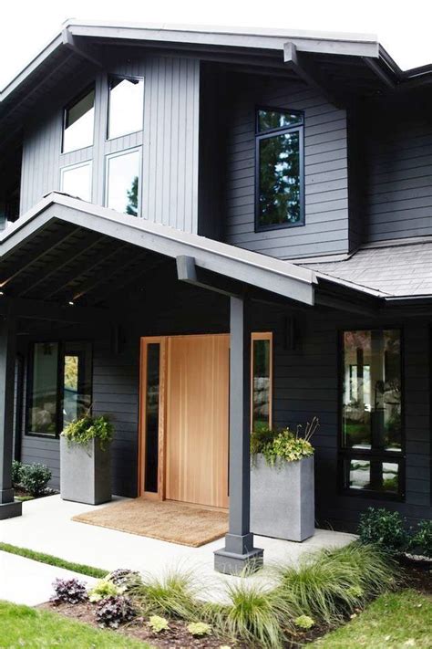 Maybe you would like to learn more about one of these? Lovely Modern Exterior Paint Colors Love The Exterior ...