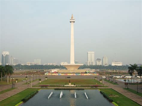 Amazing Holiday Monumen Nasional Jakarta