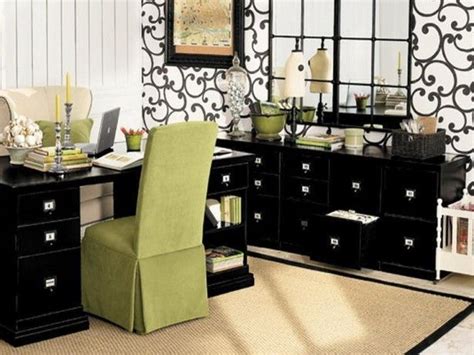 Work Office Decorating Ideas For Women In Professional