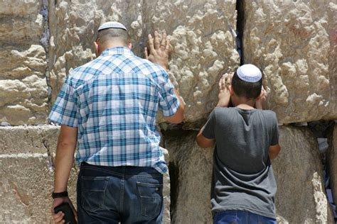 We did not find results for: איך מלמדים ילדים על מסורת ביהדות? - לידר גרופ