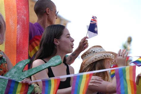 Tamworth Country Music Festivals First Lgbt Pride Float Takes Part In Cavalcade Abc News