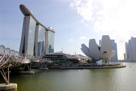 The Unique Architecture Of Singapore Displayed On Marina Bay Unique