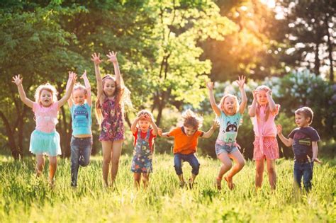 How To Raise Healthy And Happy Kids