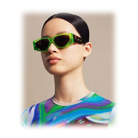 fenty off record sunglasses acid green sunglasses rihanna official fenty eyewear
