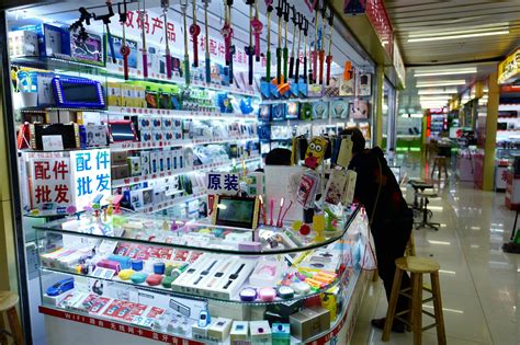 A Visit To The Largest Electronics Market In The World Le Wagon