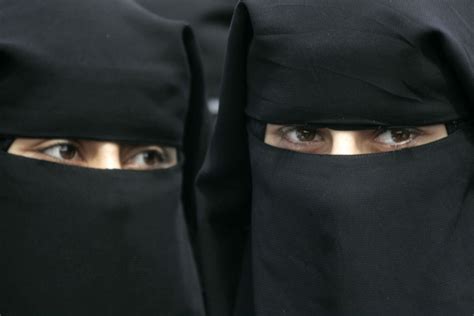 Uk Female Jihadis Said Recruiting For Islamic State The Times Of Israel