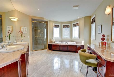 House of the Week: 29 Rue les Cedres, Laval, Quebec (PHOTOS) -- Point2 Homes