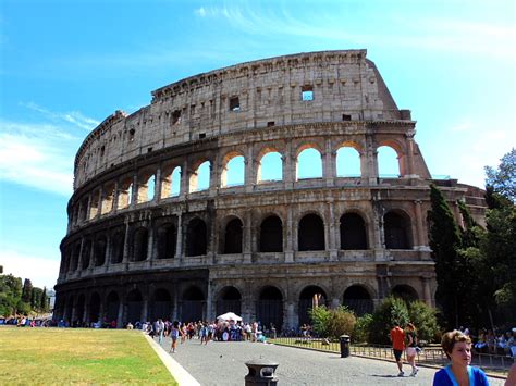 10 Must See Attractions In Rome Italy