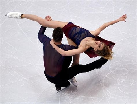 En Images Danse Sur Glace Lépoustouflante Prestation Du Couple