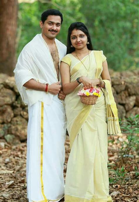 Models From Kerala In Traditional Attire During Onam Stock Photo Alamy