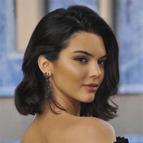 Kendall Jenner Wiki Biography Age Height Weight Profile Info Biographia