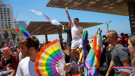 Well, unlike the years prior, the 2021 stampede parade will actually travel through the park in which we invite the community to enjoy the 2021 stampede parade from the comfort of their living rooms. Thousands attend Tel Aviv's first post-lockdown Pride ...