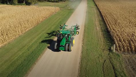 John Deere Reveals Fully Autonomous Tractor A Giant Robot Ready To